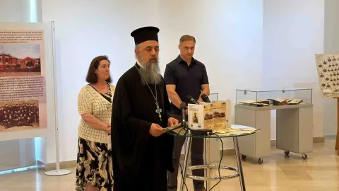 Seminarul București împlinește 190 ani: Cărți rare din vechea sa bibliotecă, expuse la Academie