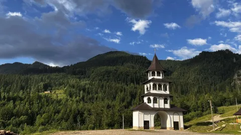 Sf. Elisabeta de la Pasărea cinstită la Schitul Valea Seacă de la poalele Munților Rarău-Giumalău, locul ei de pustnicie