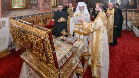 Patriarhul Daniel a sfințit racla cu moaștele Sfintei Maria Brâncoveanu și ale fiilor ei, Ștefan și Matei