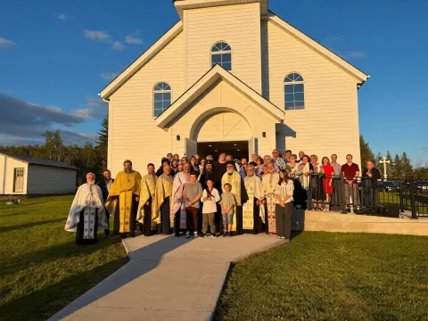 Patriarhul Daniel felicită clerul și credincioșii români ai Parohiei Boian din Canada pentru reconstrucția bisericii