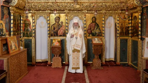 Patriarhul Daniel: Sărbătoarea Schimbării la Față ne arată că omul nu este făcut pentru mormânt, ci pentru cer