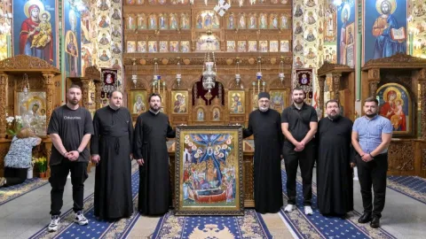 Patru icoane athonite ale Maicii Domnului au fost aduse la Parohia Șerban Vodă din Capitală