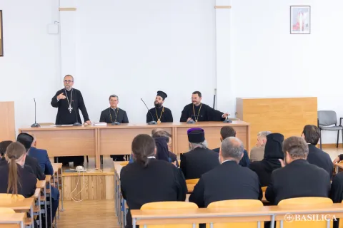 Absolvenții promoției 2001 a Facultătii de Teologie Ortodoxă din București s-au reunit după 25 de ani