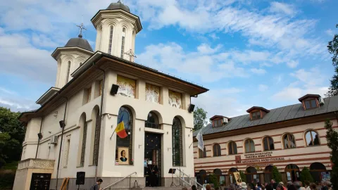 Parohia Mărcuța din București va găzdui un spectacol dedicat Sfintei Cuvioase Platonida de la Argeș