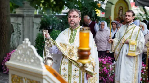 Pr. Ion Dragomir: Istoria mântuirii neamului omenesc stă sub semnul Sfintei Cruci și al Învierii Domnului Iisus Hristos