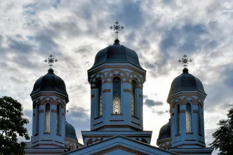 Biserica Zlătari din Capitală se pregătește pentru hramul închinat Sfântului Mucenic Ciprian