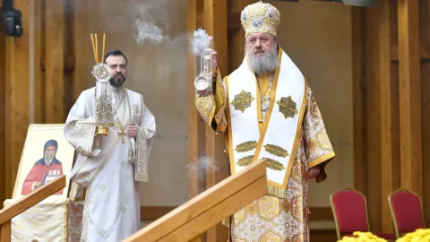 Cei care îl urmează pe Domnul nu vor rămâne niciodată în întuneric, a spus PS Timotei Prahoveanul