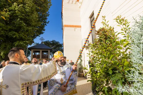 PS Paisie Sinaitul a resfințit biserica Parohiei Vârteju din Ilfov | În imagini