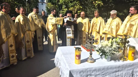 PS Timotei Prahoveanul a sfințit capela unui cimitir din Capitală: Are un rol deosebit pentru că aici se aduc rugăciuni