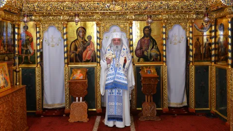 Să căutăm necontenit milostivirea ocrotitoare a Maicii Domnului, îndeamnă Patriarhul Daniel