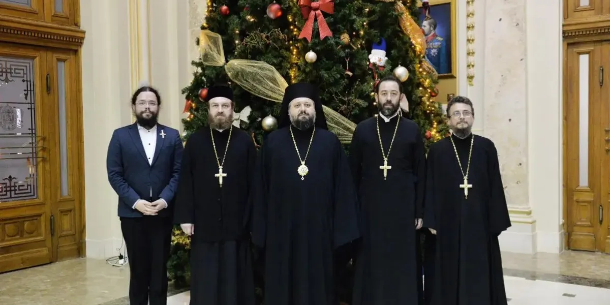 Ordinul mitropolitan „Sfântul Ierarh Neofit Cretanul” a fost conferit ...