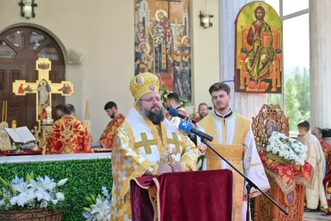 PS Paisie: Și în zilele noastre, vedem Crucea lui Hristos în mulțimea de noi martiri creştini, persecutați, uciși pentru credința lor