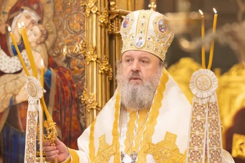 Să căutăm lumina într-o permanentă luptă cu întunericul, a spus PS Timotei Prahoveanul la Catedrala Patriarhală