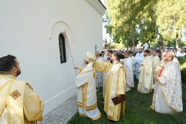 Zidirea unei biserici, un semn de mărturisire: PS Timotei Prahoveanul a sfințit un paraclis dedicat Sf. Dumitru Stăniloae