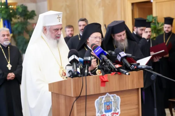 Patriarhul Daniel, mesaj de bun-venit la sosirea Patriarhului Ecumenic în România: Un prilej de mare binecuvântare
