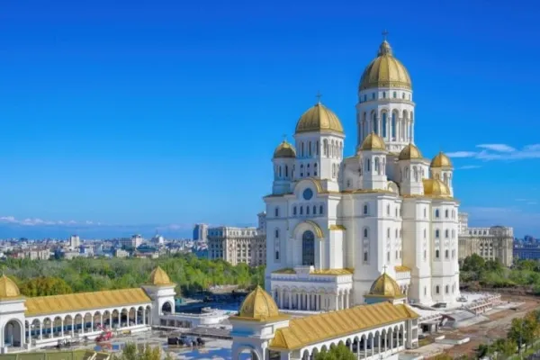 Patriarhul Daniel: Catedrala Națională, o carte deschisă de teologie ortodoxă, scrisă în piatră, culoare și lumină