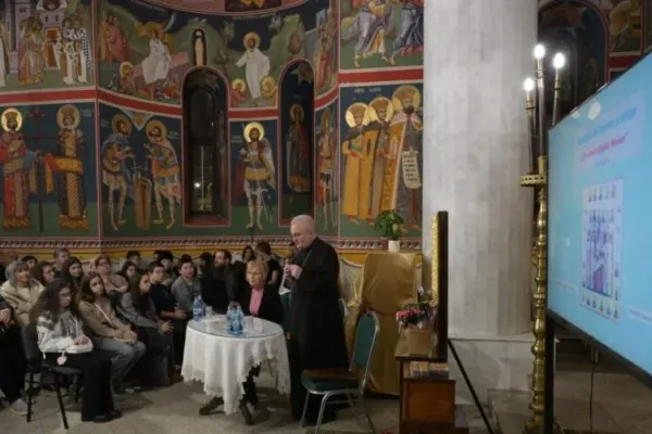 Parohia Iancu Vechi-Mătăsari a găzduit expoziția „Pe urmele sfinților români”