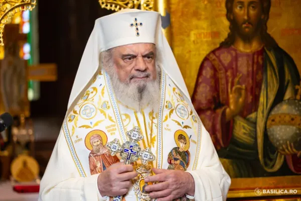 Hristos, Lumina vieții veșnice, dăruiește sens deplin întregii existențe create, spune Patriarhul Daniel