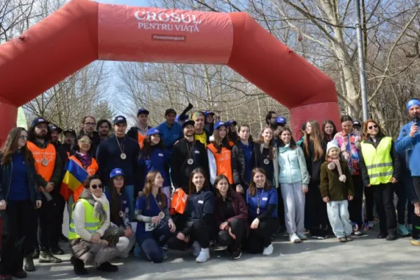 Sute de participanți, cu vârste între 6 luni și 91 ani, au alergat la Crosul pentru Viață de la București