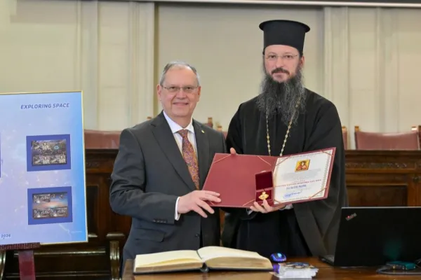 Dumitru-Dorin Prunariu a primit Ordinul Mitropolitan „Sfântul Cuvios Dimitrie cel Nou, Ocrotitorul Bucureștilor”