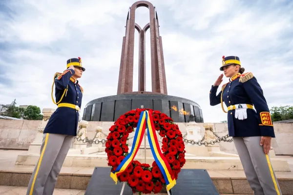 Numele eroilor neamului, rostite spre pomenire veșnică la Mormântului ostașului necunoscut