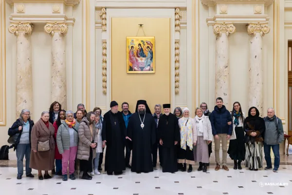 PS Paisie Sinaitul a întâmpinat un grup de pelerini francofoni: Diversitatea culturală devine bogăție în Ortodoxie