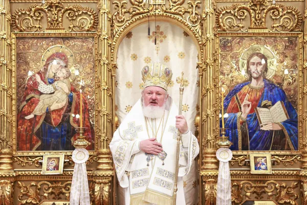 PS Varlaam Ploieșteanul ne îndeamnă să ne cunoaștem credința. Hirotonie și pomenirea Regilor României la Catedrala Patriarhală