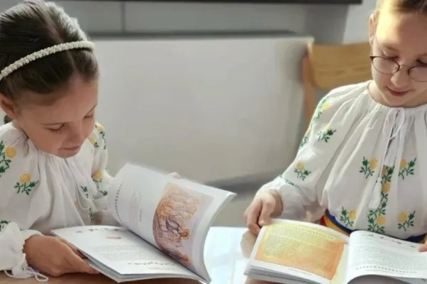 Noi ghiduri catehetice vor sprijini educația religioasă a copiilor români din diaspora