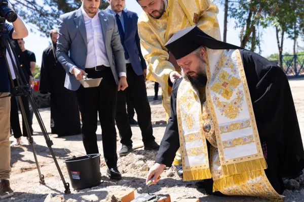 Piatra de temelie a Centrului „Sfântul Ilie Tesviteanul” din Pantelimon a fost sfințită: Biserica investește în tineri