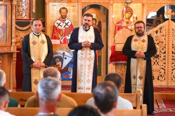 Mii de Acatiste ale Sf. Dimitrie cel Nou sunt distribuite în penitenciarele din Arhiepiscopia Bucureștilor
