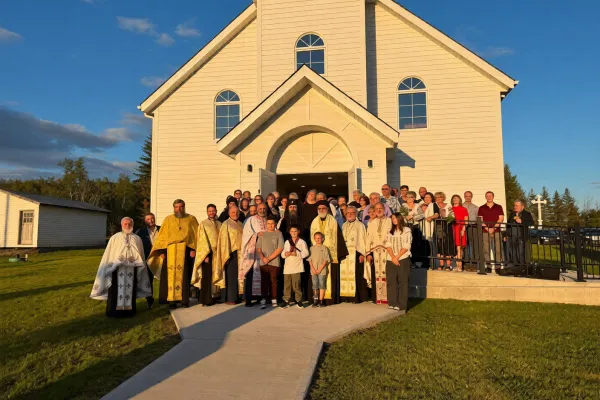 Patriarhul Daniel felicită clerul și credincioșii români ai Parohiei Boian din Canada pentru reconstrucția bisericii