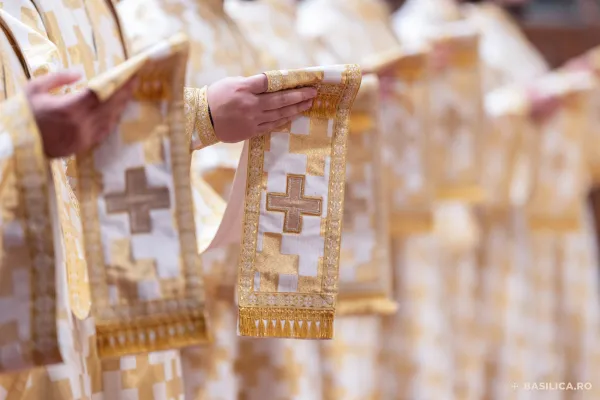 Programul slujbelor la Catedrala Patriarhală: Paraclisul Maicii Domnului va fi oficiat zilnic în post