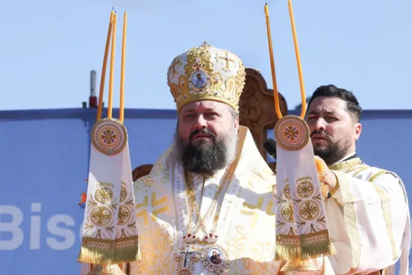 Să-L lăsăm pe Hristos să intre în corabia vieții noastre: PS Paisie Sinaitul a resfințit o biserică ilfoveană renovată
