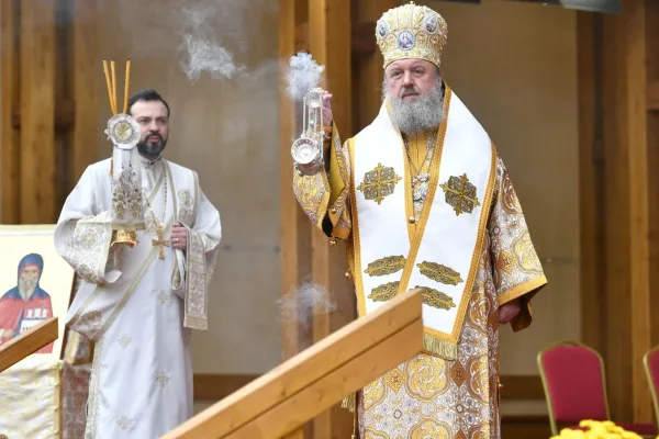 Cei care îl urmează pe Domnul nu vor rămâne niciodată în întuneric, a spus PS Timotei Prahoveanul