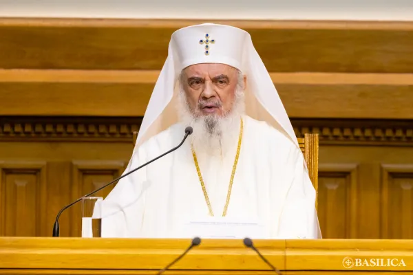 Patriarhul Daniel la deschiderea Simpozionului internațional de Teologie: Familia, locul în care se învață virtuțile creștine