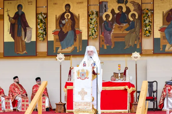 Proclamarea sărbătorii Soborului Sfinților Martiri Militari: Patriarhul Daniel s-a rugat pentru pacea lumii