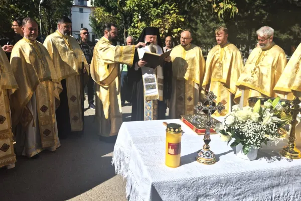 PS Timotei Prahoveanul a sfințit capela unui cimitir din Capitală: Are un rol deosebit pentru că aici se aduc rugăciuni