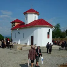 Patriarhul României la hramul Mănăstirii Cornu
