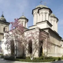 Sfinţirea centrului cultural-social al Mănăstirii Radu Vodă