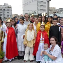 O mare artistă alături de copiii Sfântului Pantelimon