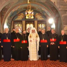26 de clerici au fost ridicaţi în rang