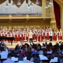 Corul de copii Symbol a concertat pentru copii la Ateneul Român