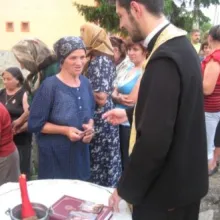 Sfinţire de troiţă de sărbătoarea Sfintei Treimi la Parohia Teşila I