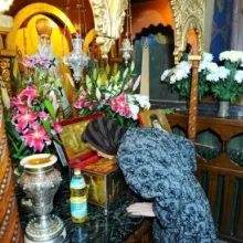 O familie întreagă vindecată de Sfântul Nectarie