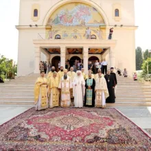 Preafericitul Părinte Patriarh Daniel a sfințit Biserica Sfântul Ilie - Titan