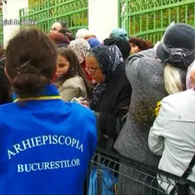 Hrană pentru pelerinii veniți la Patriarhie