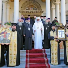Moaștele Sfântului Cuvios Dimitrie cel Nou și ale Sfântului Mare Mc. Artemie au fost duse în Catedrala Patriarhală