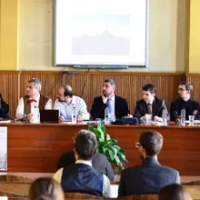 Relaţia dintre pelerinaj şi mass-media