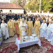 Patriarhul României a sfinţit noua biserică a parohiei Mărcuţa din Capitală