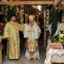 Slujire arhierească la hramul parohiei bucureştene Huedin
